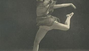 Paul Jsenfels :: Dancer (jumping) photographed at the Herion Dance School in Stuttgart circa 1927. | src liveauctioneers