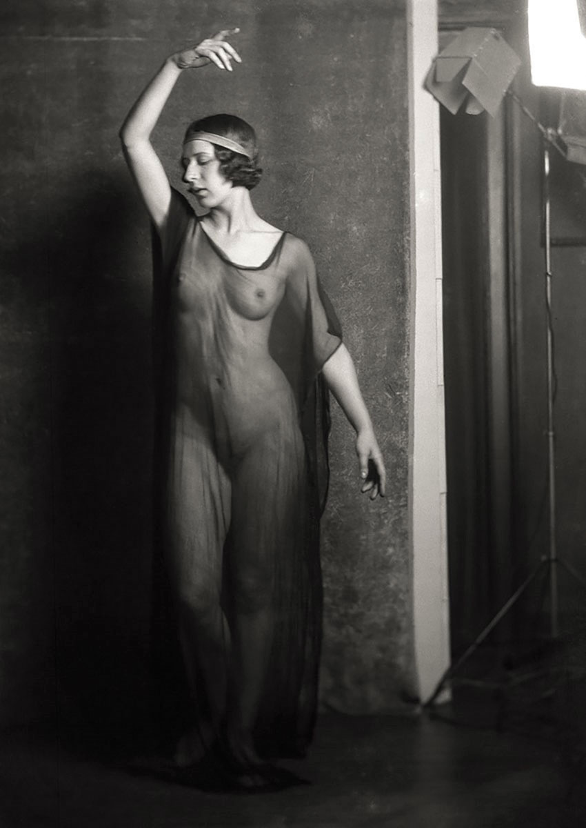 Arnold Genthe :: Miss Desha [Delteil], 1925 | src Grapefruit Moon Gallery on eBay